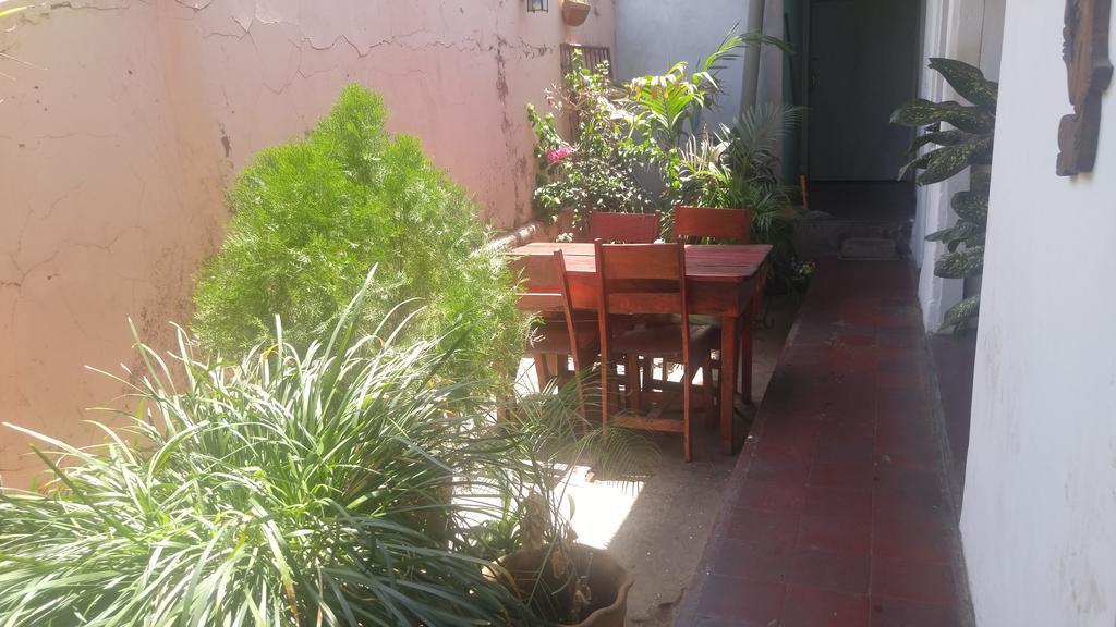 Casa Nica Leon Hostel Exteriör bild